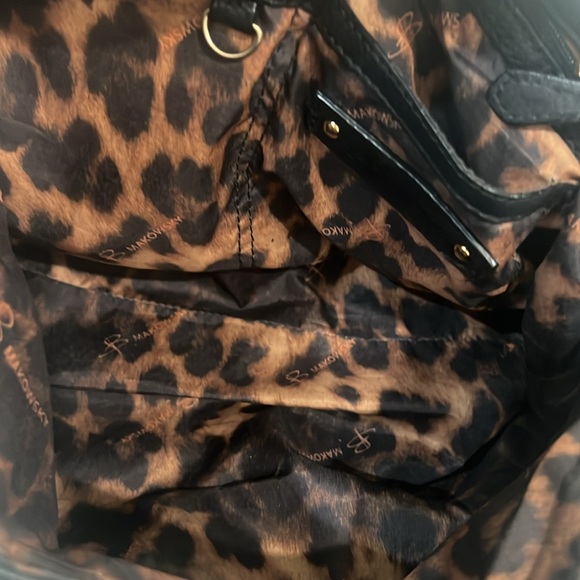 B Makowsky purse 100% Genuine leather very soft - black and gold hardware - Picture 13 of 13